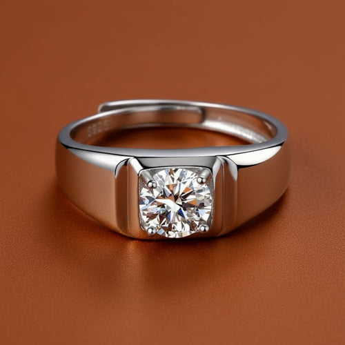 The Apex Solitaire Signet Ring